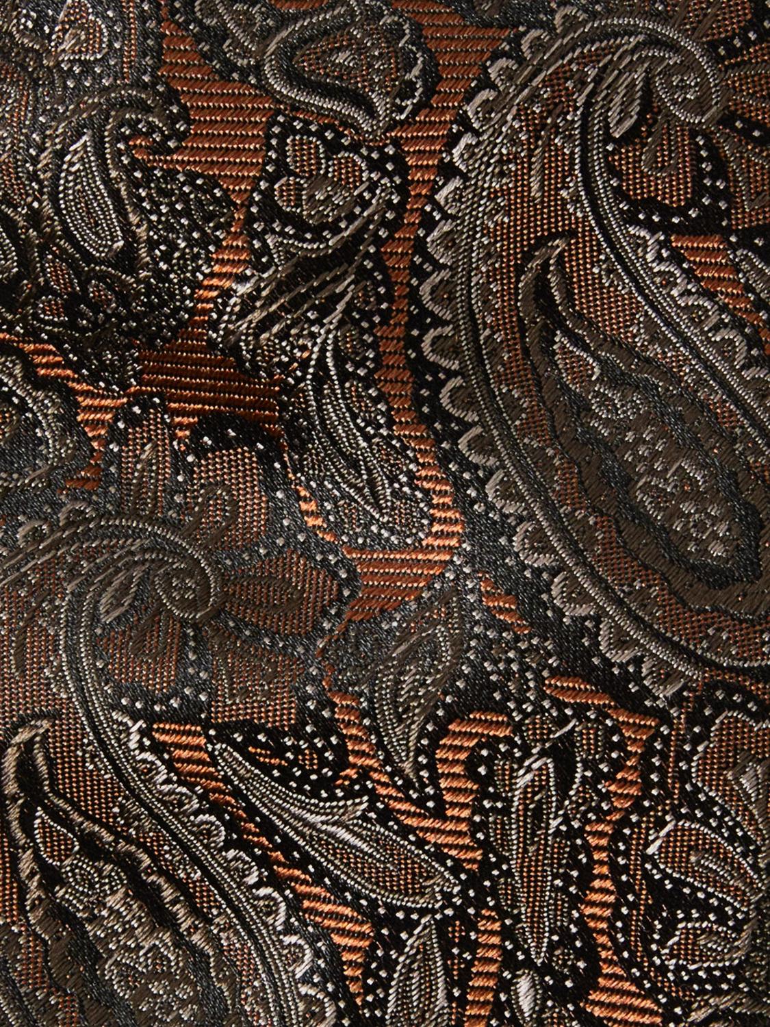 model_shot-front_full